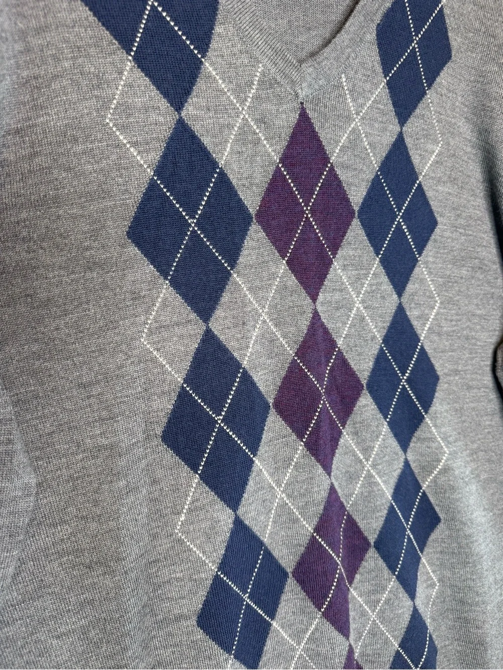 Jos. A Bank Traveler Men's Size XL Merino Wool Gray V-Neck Argyle Sweater Preppy